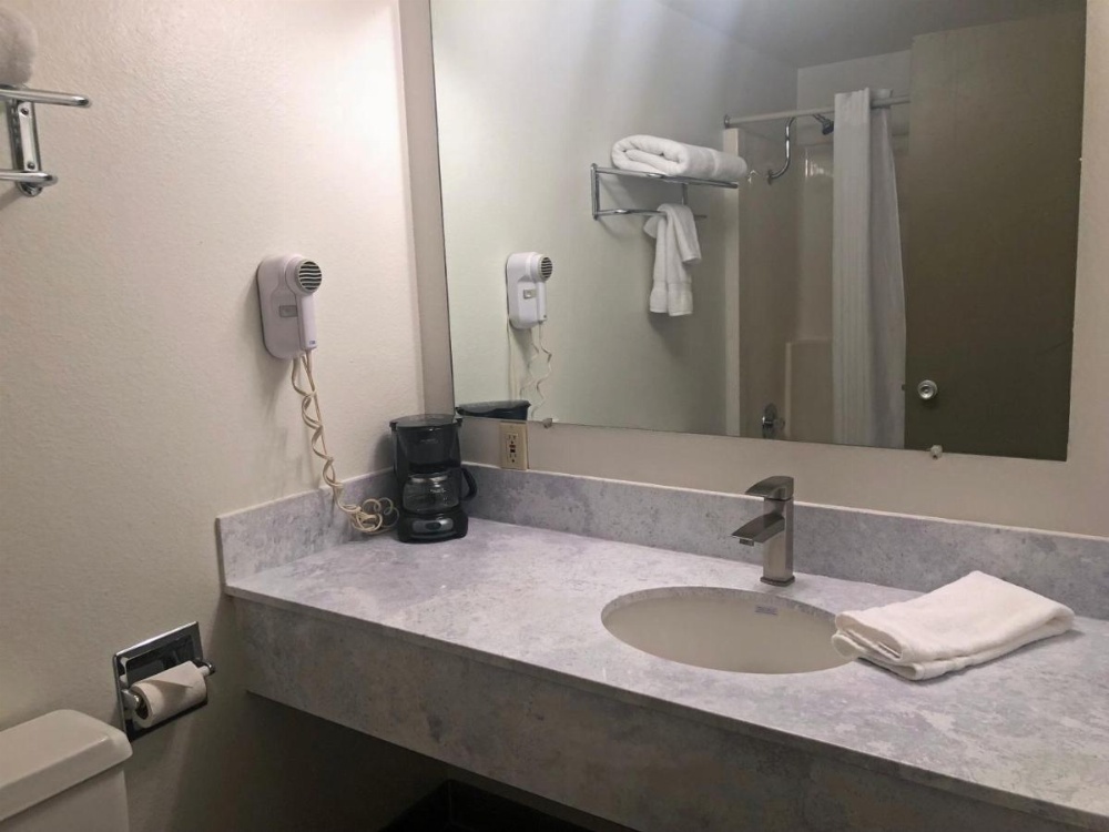 FairBridge Inn & Suites - Lewiston Image 18